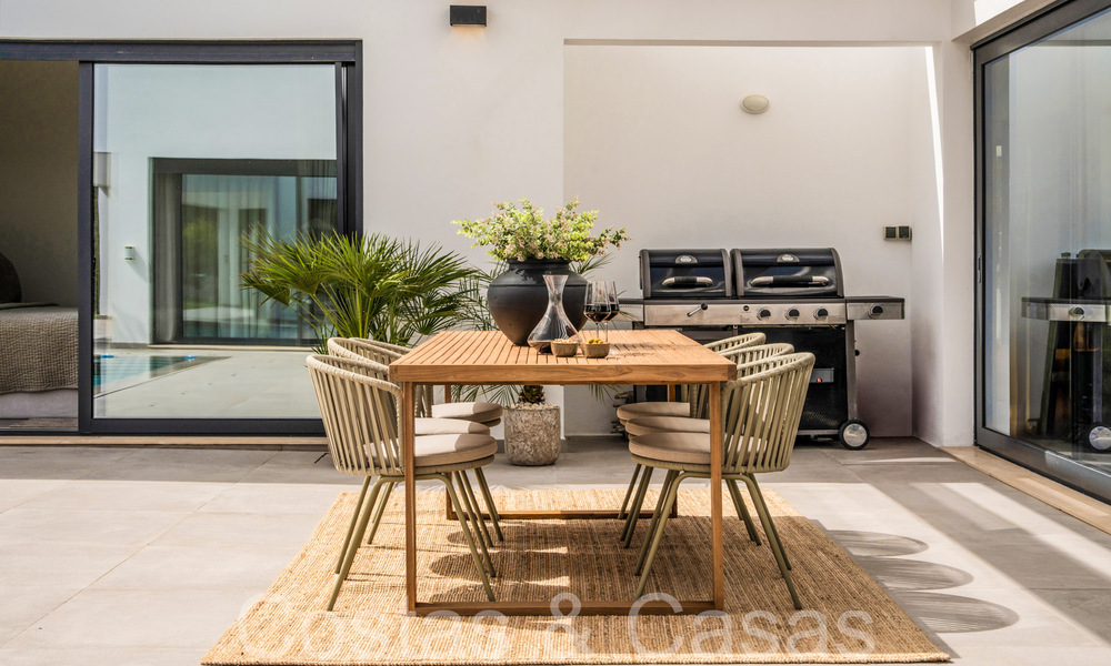 Villa de luxe élégante et moderne de plain-pied à vendre dans une zone de golf près du centre d'Estepona 66742