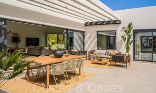 Villa de luxe élégante et moderne de plain-pied à vendre dans une zone de golf près du centre d'Estepona 66755 
