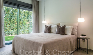 Villa de luxe élégante et moderne de plain-pied à vendre dans une zone de golf près du centre d'Estepona 66771 