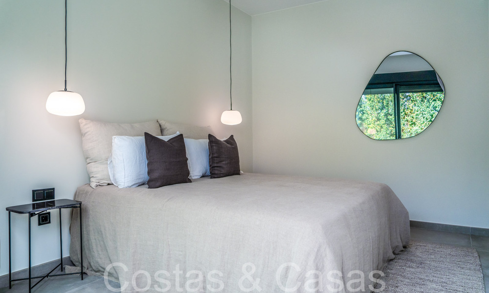 Villa de luxe élégante et moderne de plain-pied à vendre dans une zone de golf près du centre d'Estepona 66772