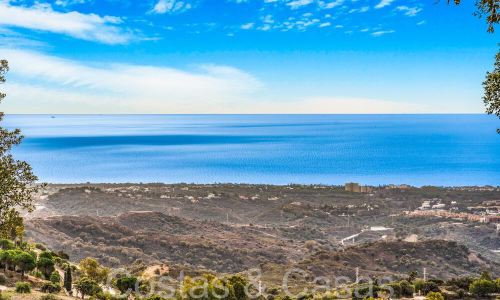 Fantastique villa jumelée avec vue à 360° à vendre dans une urbanisation fermée à l'est de Marbella 66786