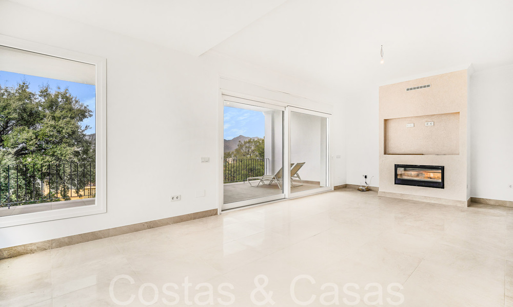 Fantastique villa jumelée avec vue à 360° à vendre dans une urbanisation fermée à l'est de Marbella 66787