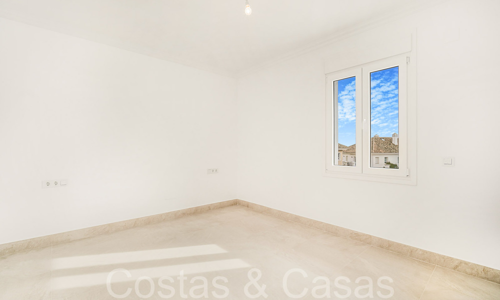 Fantastique villa jumelée avec vue à 360° à vendre dans une urbanisation fermée à l'est de Marbella 66802