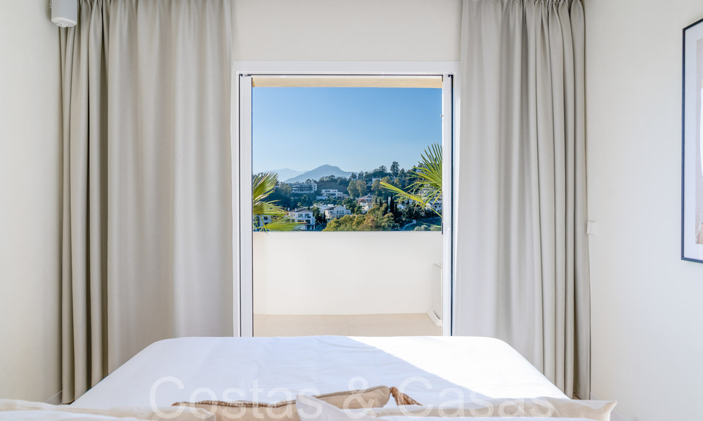 Prêt à emménager, penthouse en duplex contemporain à vendre dans une communauté fermée à La Quinta à Benahavis, Marbella 66842