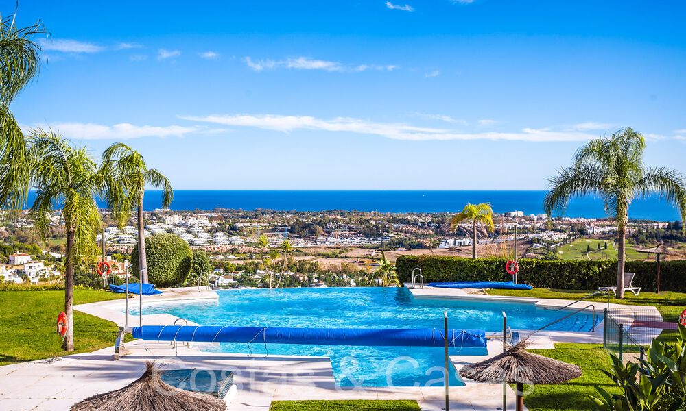 Prêt à emménager, penthouse de luxe avec vue panoramique sur le golf, la mer et les montagnes à vendre à Benahavis - Marbella 66930