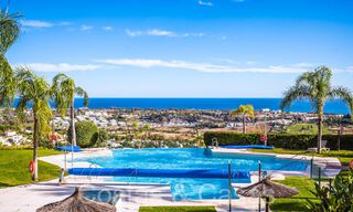 Prêt à emménager, penthouse de luxe avec vue panoramique sur le golf, la mer et les montagnes à vendre à Benahavis - Marbella 66930 