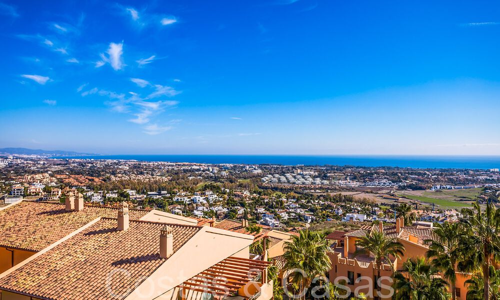 Prêt à emménager, penthouse de luxe avec vue panoramique sur le golf, la mer et les montagnes à vendre à Benahavis - Marbella 66939
