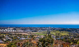 Prêt à emménager, penthouse de luxe avec vue panoramique sur le golf, la mer et les montagnes à vendre à Benahavis - Marbella 66940 