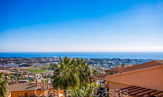 Prêt à emménager, penthouse de luxe avec vue panoramique sur le golf, la mer et les montagnes à vendre à Benahavis - Marbella 66945 