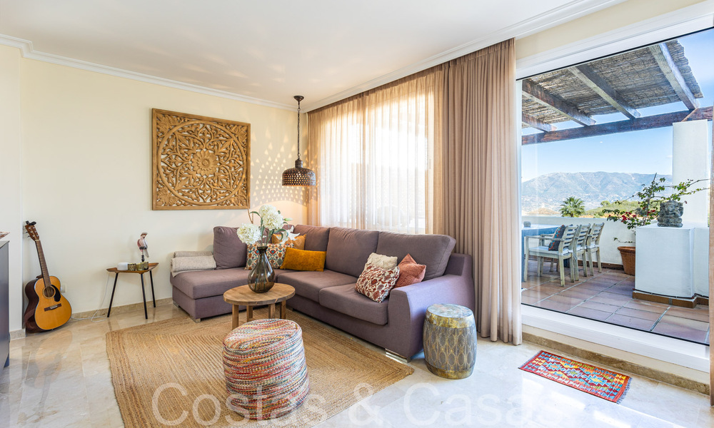 Penthouse en duplex de style andalou moderne entouré par la nature dans les collines de Marbella 66954