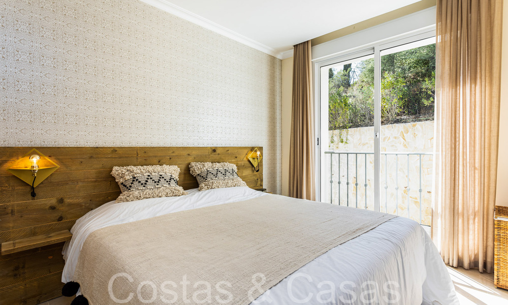 Penthouse en duplex de style andalou moderne entouré par la nature dans les collines de Marbella 66970