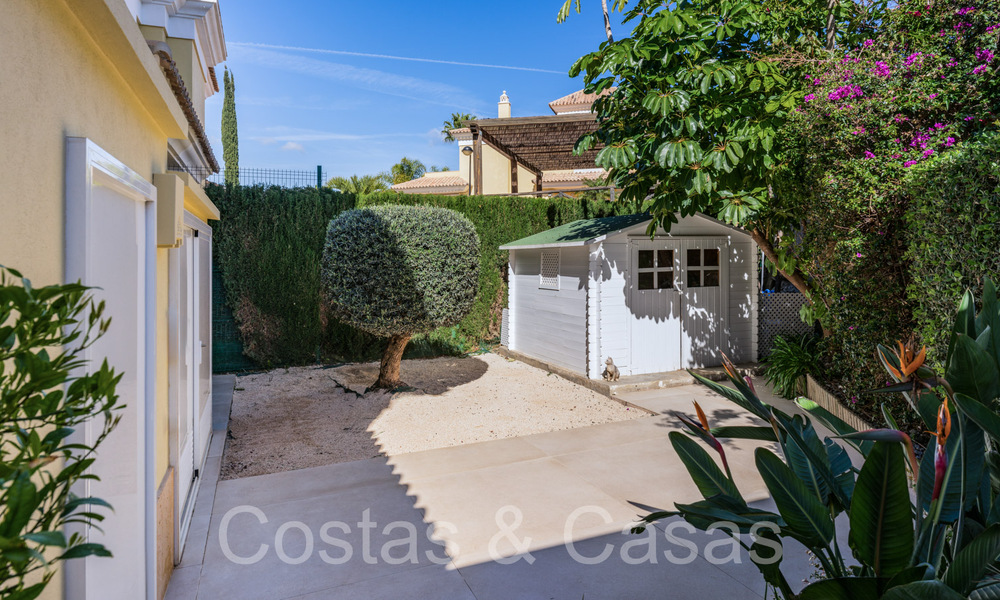 Villa de luxe espagnole jumelée avec vue sur la mer à vendre dans la communauté de golf sécurisée à Santa Clara, 'est de Marbella 67045