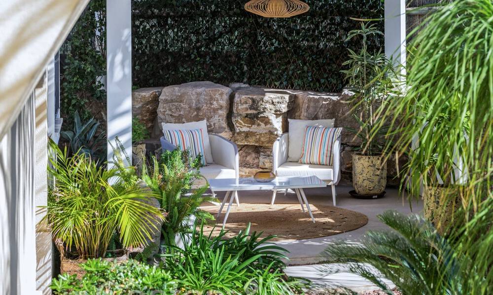 Villa de luxe espagnole jumelée avec vue sur la mer à vendre dans la communauté de golf sécurisée à Santa Clara, 'est de Marbella 67051