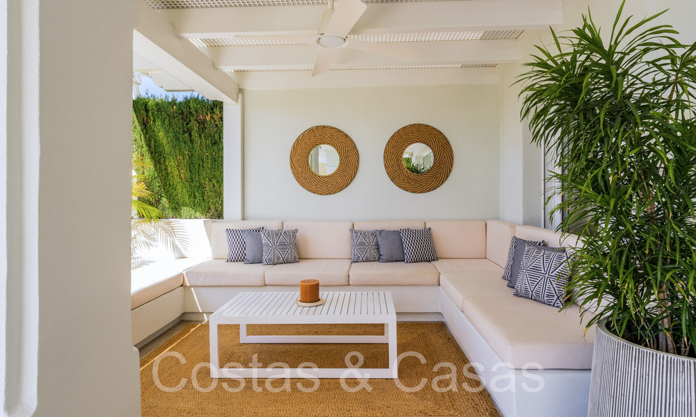Villa de luxe espagnole jumelée avec vue sur la mer à vendre dans la communauté de golf sécurisée à Santa Clara, 'est de Marbella 67059