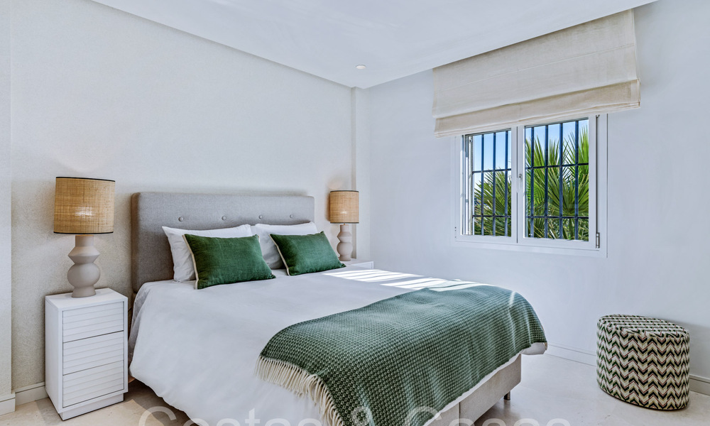 Villa de luxe espagnole jumelée avec vue sur la mer à vendre dans la communauté de golf sécurisée à Santa Clara, 'est de Marbella 67063