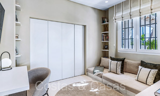 Villa de luxe espagnole jumelée avec vue sur la mer à vendre dans la communauté de golf sécurisée à Santa Clara, 'est de Marbella 67068 