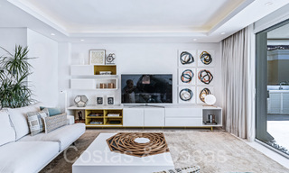 Villa de luxe espagnole jumelée avec vue sur la mer à vendre dans la communauté de golf sécurisée à Santa Clara, 'est de Marbella 67073 