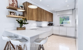 Villa de luxe espagnole jumelée avec vue sur la mer à vendre dans la communauté de golf sécurisée à Santa Clara, 'est de Marbella 67076 