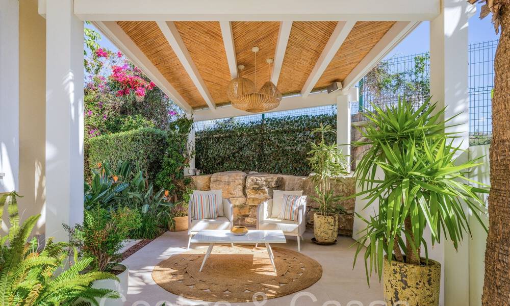 Villa de luxe espagnole jumelée avec vue sur la mer à vendre dans la communauté de golf sécurisée à Santa Clara, 'est de Marbella 67079