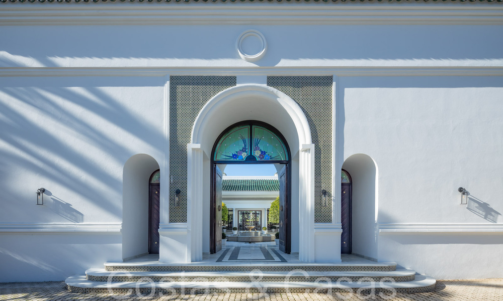 Villa palatiale de style architectural mauresque-andalou à vendre, entourée de terrains de golf dans la vallée du golf de Nueva Andalucia, Marbella 67092