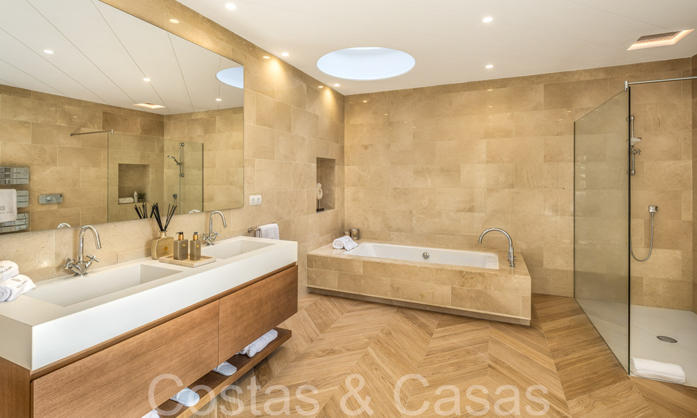 Villa palatiale de style architectural mauresque-andalou à vendre, entourée de terrains de golf dans la vallée du golf de Nueva Andalucia, Marbella 67096