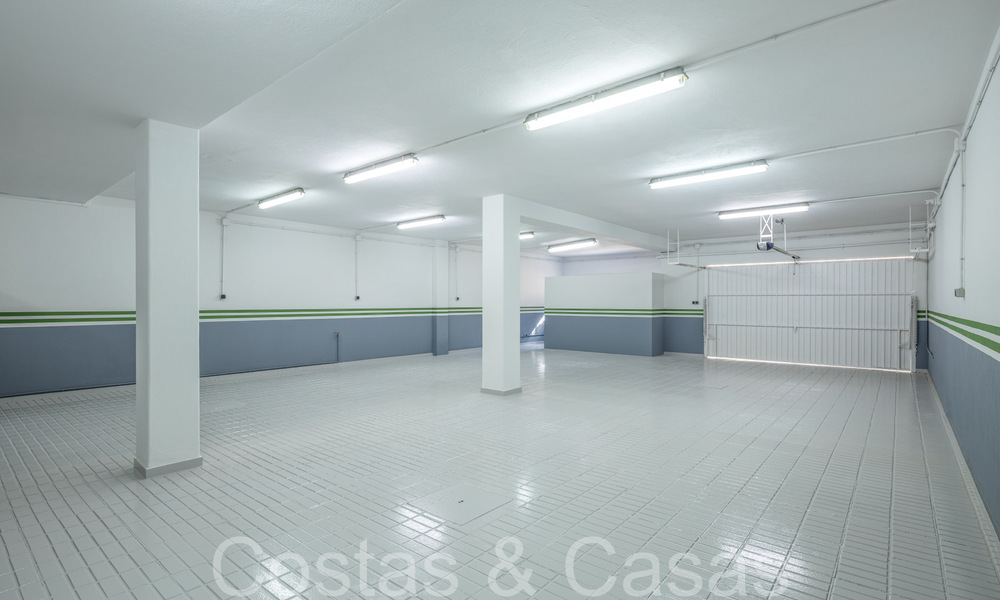 Villa palatiale de style architectural mauresque-andalou à vendre, entourée de terrains de golf dans la vallée du golf de Nueva Andalucia, Marbella 67109