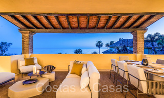 Penthouse de luxe élégamment rénové à vendre en bord de mer avec une vue imprenable sur la mer à l'est du centre de Marbella 67133 