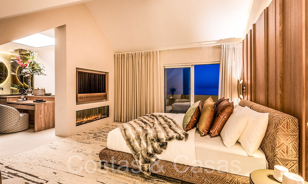 Penthouse de luxe élégamment rénové à vendre en bord de mer avec une vue imprenable sur la mer à l'est du centre de Marbella 67140