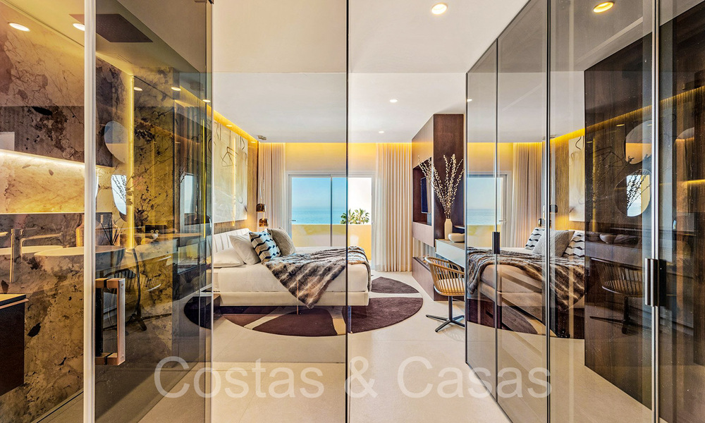 Penthouse de luxe élégamment rénové à vendre en bord de mer avec une vue imprenable sur la mer à l'est du centre de Marbella 67149