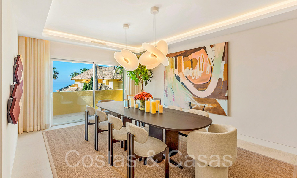 Penthouse de luxe élégamment rénové à vendre en bord de mer avec une vue imprenable sur la mer à l'est du centre de Marbella 67152