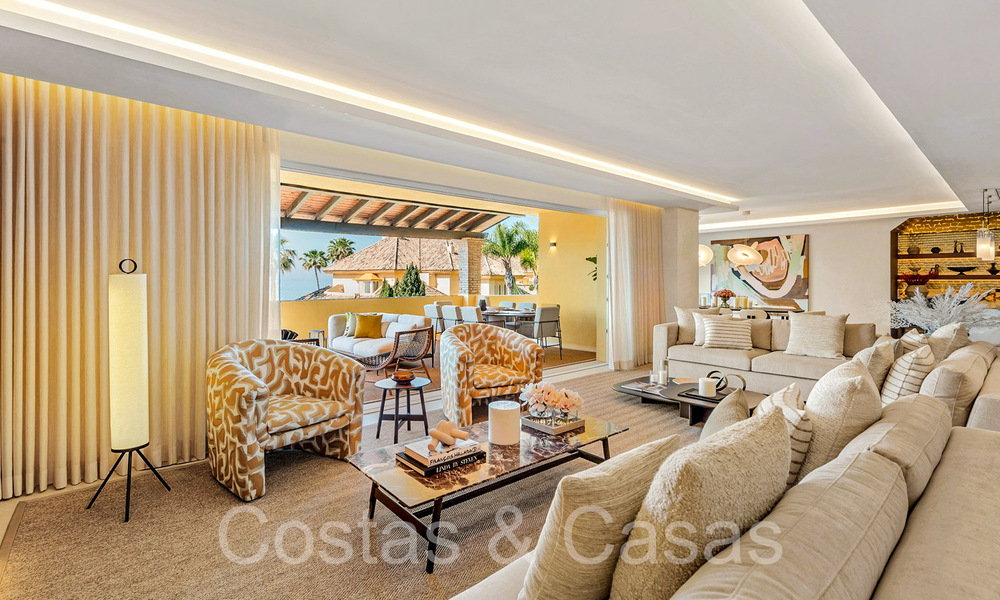 Penthouse de luxe élégamment rénové à vendre en bord de mer avec une vue imprenable sur la mer à l'est du centre de Marbella 67154
