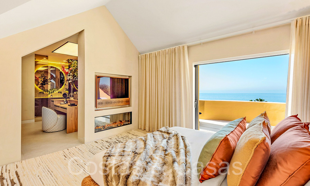 Penthouse de luxe élégamment rénové à vendre en bord de mer avec une vue imprenable sur la mer à l'est du centre de Marbella 67166