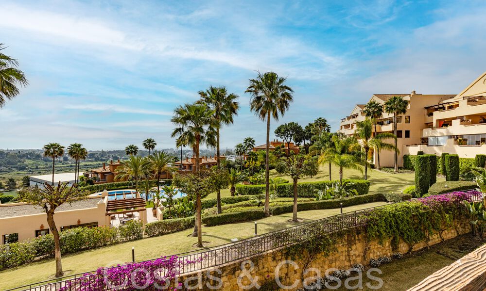 Appartement de luxe entièrement rénové avec vue panoramique sur la mer Méditerranée, prêt à être emménagé, à vendre à Benahavis - Marbella 67197