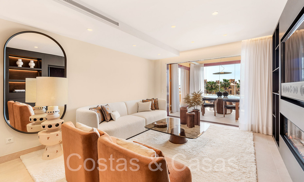 Appartement de luxe rénové de haute qualité à vendre dans un complexe en première ligne de plage sur le New Golden Mile, Marbella - Estepona 67245