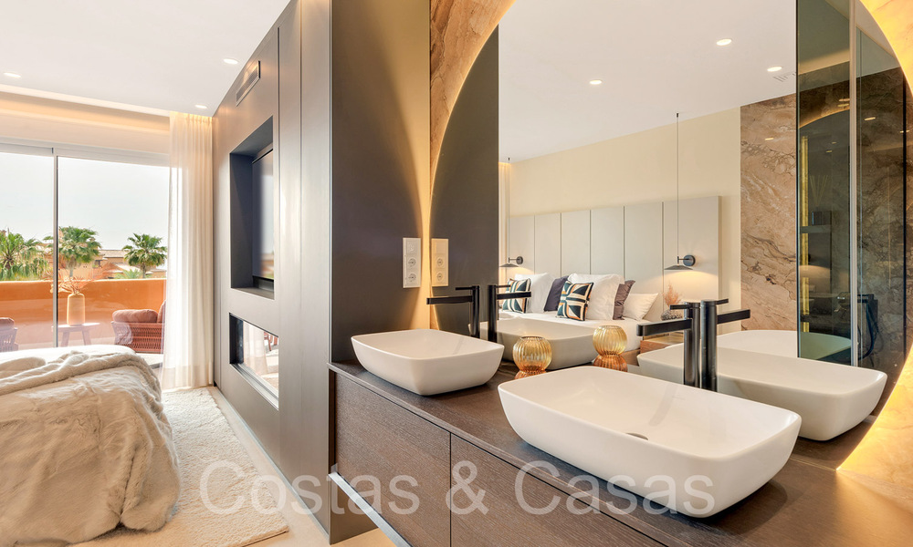 Appartement de luxe rénové de haute qualité à vendre dans un complexe en première ligne de plage sur le New Golden Mile, Marbella - Estepona 67266