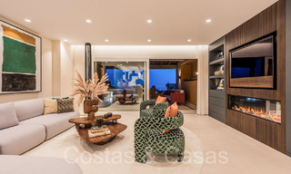 Luxueux appartement rénové à vendre dans un complexe en première ligne de plage avec vue sur la mer, sur le New Golden Mile, Marbella - Estepona 67273 