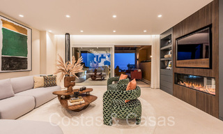 Luxueux appartement rénové à vendre dans un complexe en première ligne de plage avec vue sur la mer, sur le New Golden Mile, Marbella - Estepona 67273 
