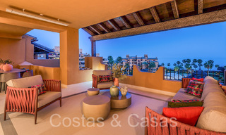 Luxueux appartement rénové à vendre dans un complexe en première ligne de plage avec vue sur la mer, sur le New Golden Mile, Marbella - Estepona 67275 