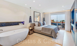 Luxueux appartement rénové à vendre dans un complexe en première ligne de plage avec vue sur la mer, sur le New Golden Mile, Marbella - Estepona 67283 