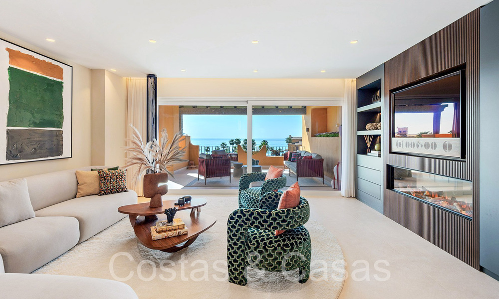 Luxueux appartement rénové à vendre dans un complexe en première ligne de plage avec vue sur la mer, sur le New Golden Mile, Marbella - Estepona 67285