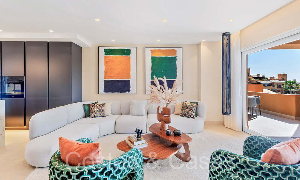 Luxueux appartement rénové à vendre dans un complexe en première ligne de plage avec vue sur la mer, sur le New Golden Mile, Marbella - Estepona 67290