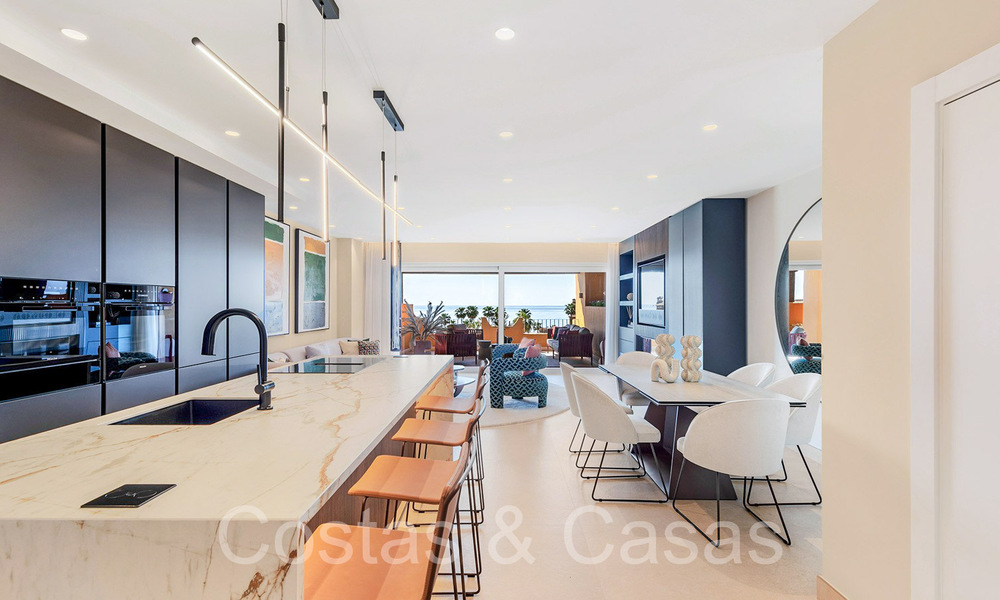 Luxueux appartement rénové à vendre dans un complexe en première ligne de plage avec vue sur la mer, sur le New Golden Mile, Marbella - Estepona 67292
