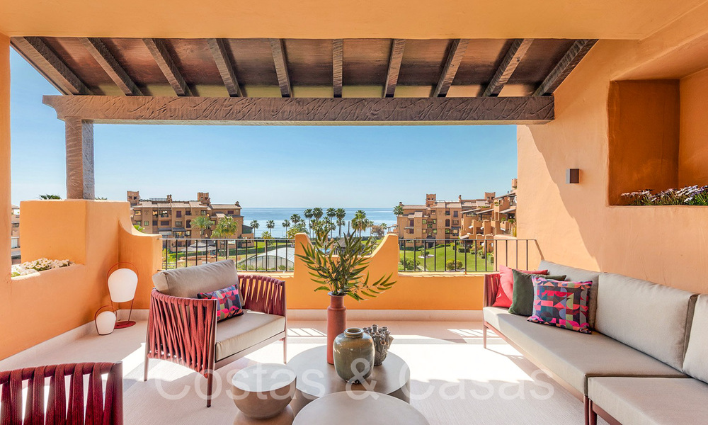 Luxueux appartement rénové à vendre dans un complexe en première ligne de plage avec vue sur la mer, sur le New Golden Mile, Marbella - Estepona 67298