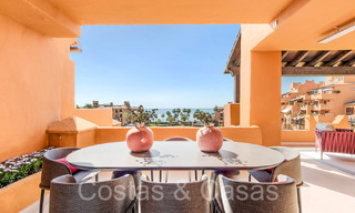 Luxueux appartement rénové à vendre dans un complexe en première ligne de plage avec vue sur la mer, sur le New Golden Mile, Marbella - Estepona 67301 