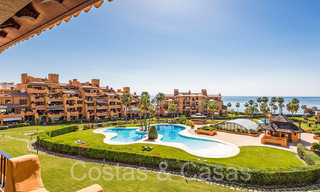 Luxueux appartement rénové à vendre dans un complexe en première ligne de plage avec vue sur la mer, sur le New Golden Mile, Marbella - Estepona 67302 
