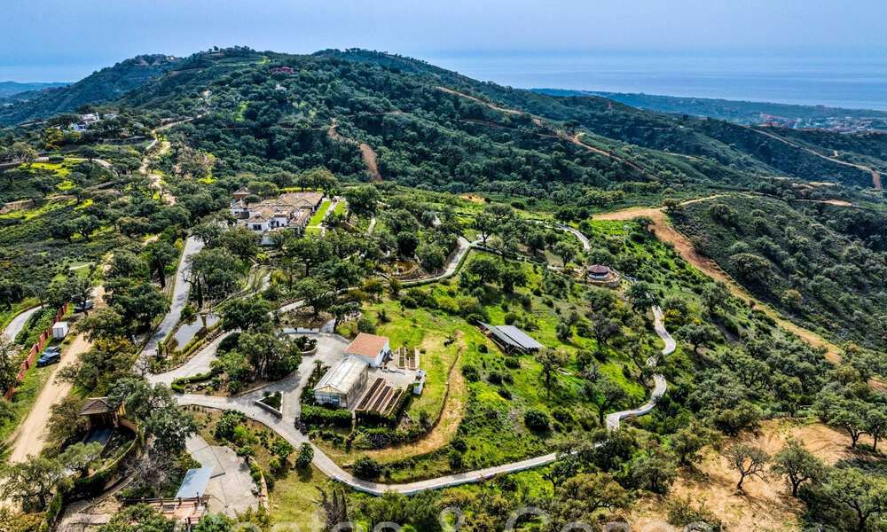 Grand domaine andalou à vendre sur un terrain surélevé de 5 hectares dans les collines de l'est de Marbella 67543