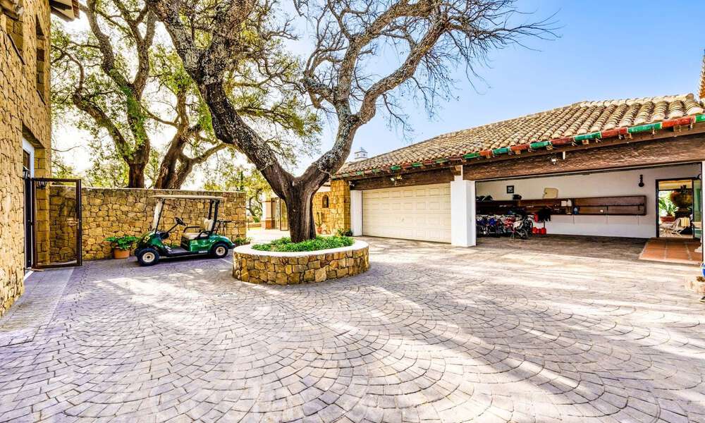 Grand domaine andalou à vendre sur un terrain surélevé de 5 hectares dans les collines de l'est de Marbella 67552