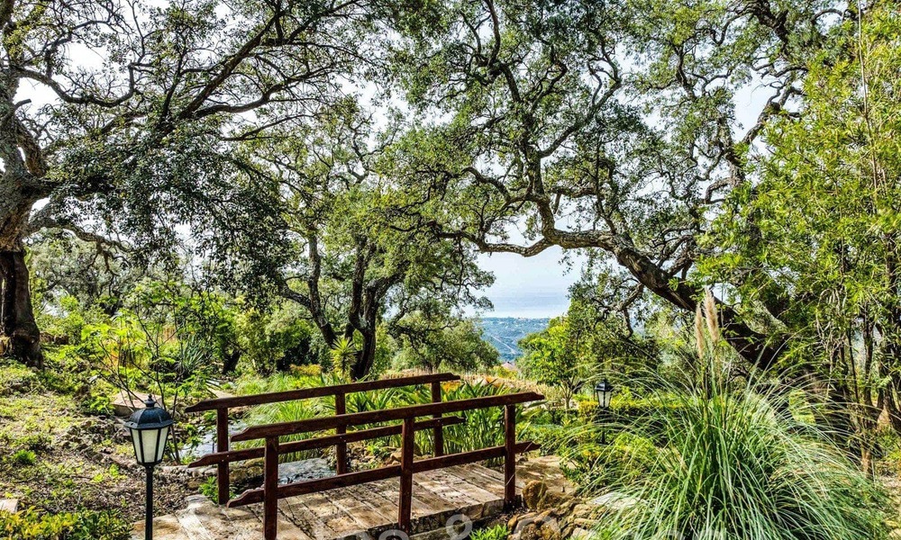 Grand domaine andalou à vendre sur un terrain surélevé de 5 hectares dans les collines de l'est de Marbella 67572