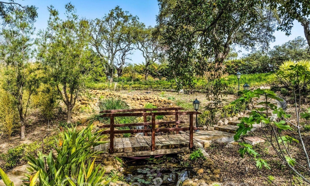 Grand domaine andalou à vendre sur un terrain surélevé de 5 hectares dans les collines de l'est de Marbella 67574