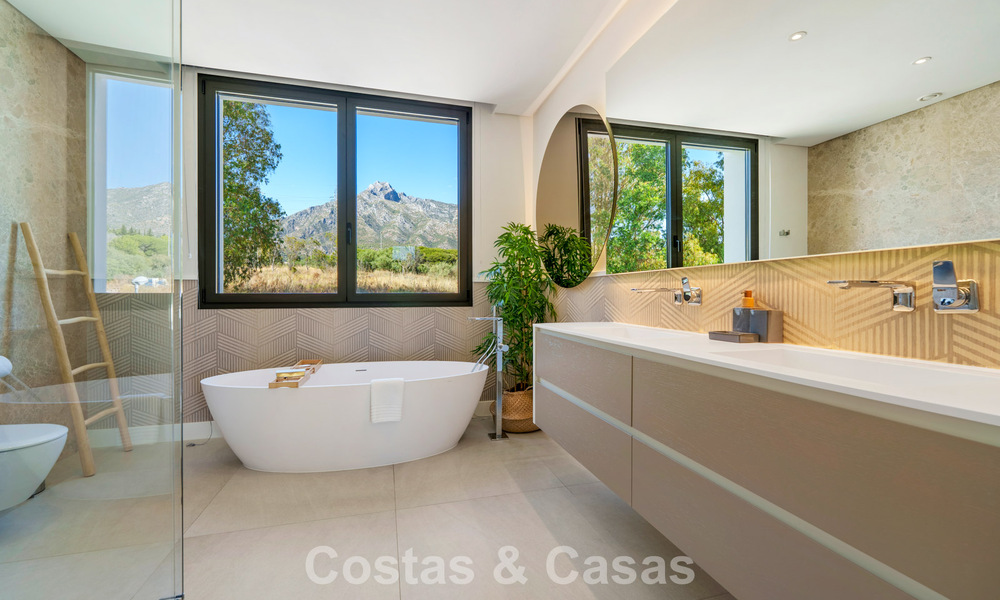 Villa de luxe moderniste à vendre dans un quartier résidentiel exclusif et fermé sur le Golden Mile de Marbella 787646